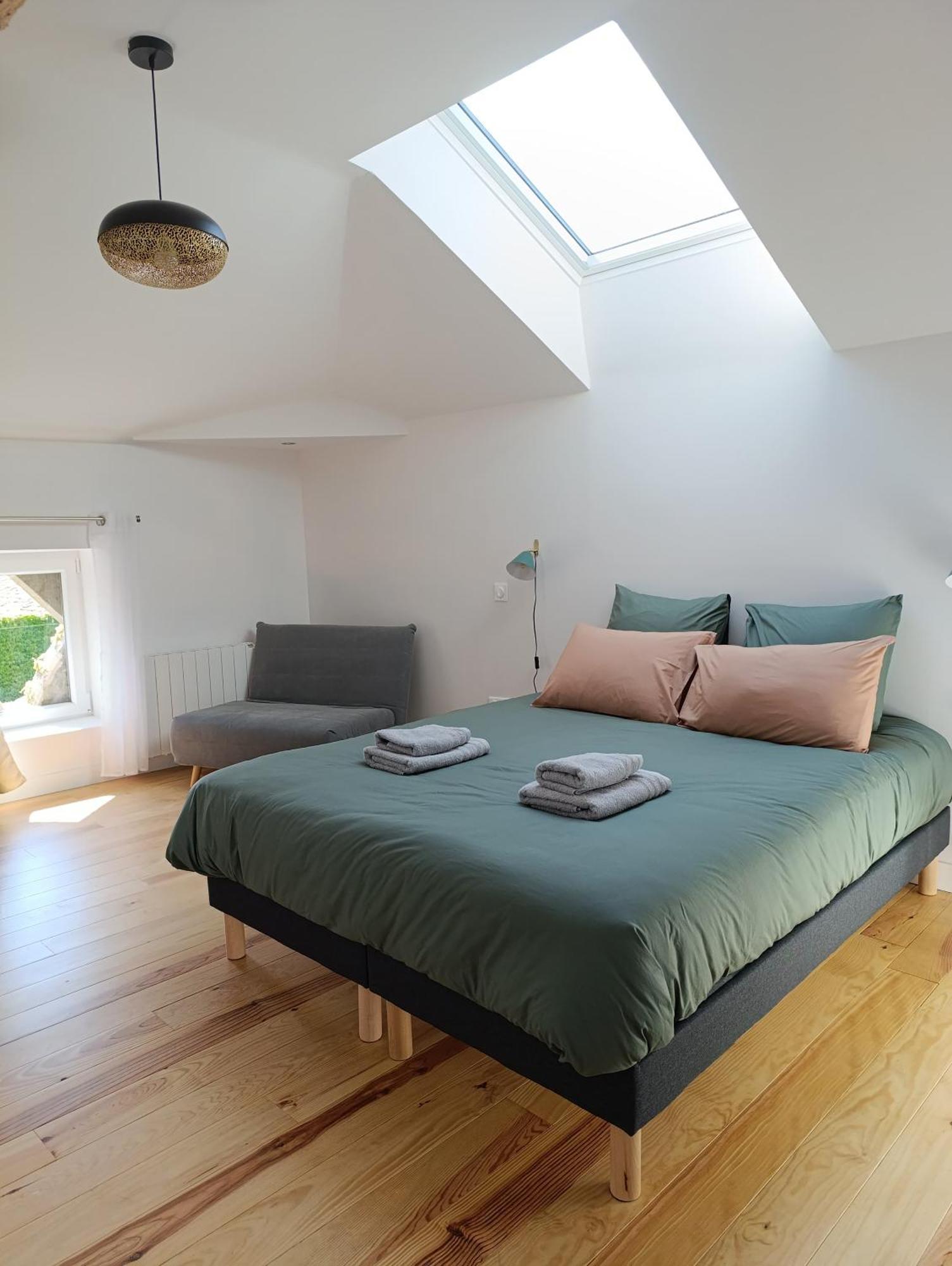 Maison Irondas Saint-Pierre-d'Aurillac Bagian luar foto