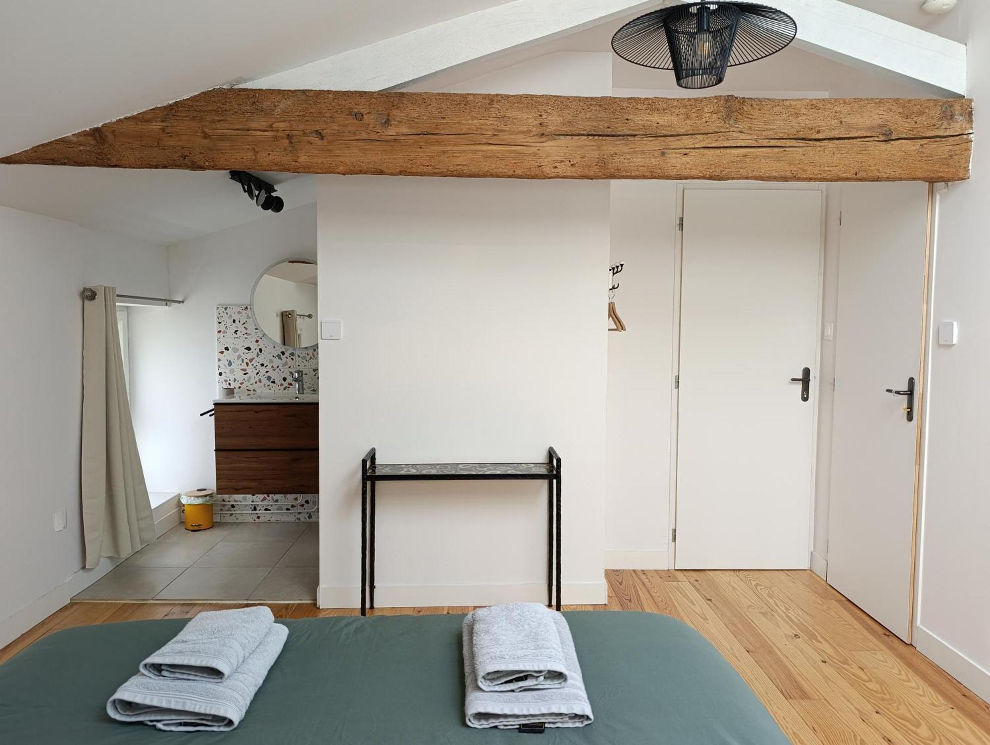 Maison Irondas Saint-Pierre-d'Aurillac Bagian luar foto