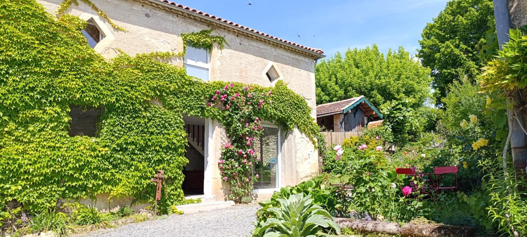 Maison Irondas Saint-Pierre-d'Aurillac Bagian luar foto